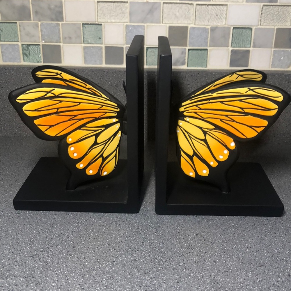 Monarch Butterflies ￼Bookends￼ NWT 7”